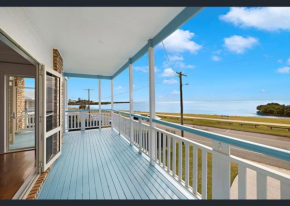 Beachfront Oasis with Private Pool and Nice Views